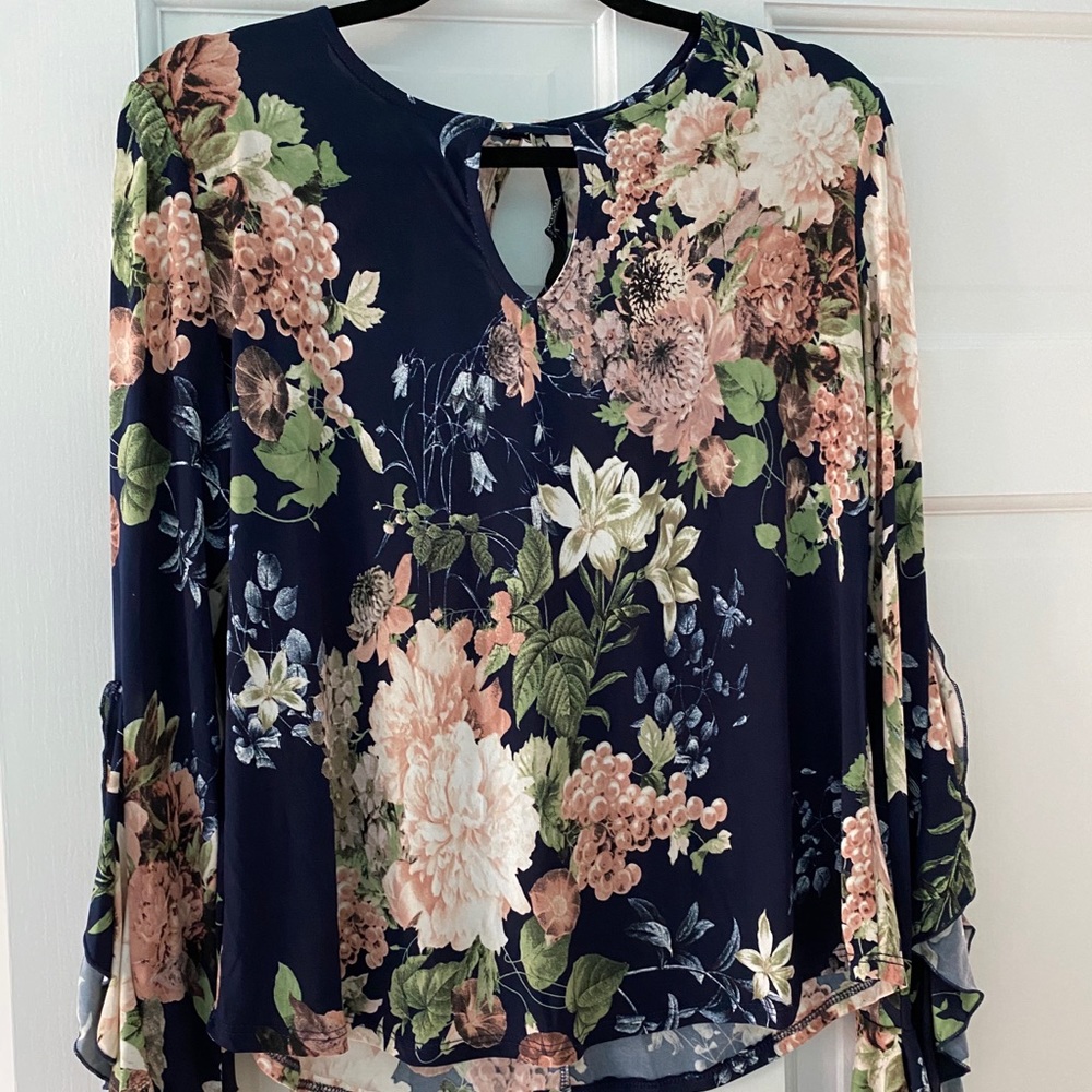 New floral bell sleeve top